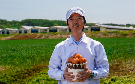 【卵6回定期便】北海道産たまごを食べ比べ「とうきびたまご３種」18個×6回発送 酒井農場