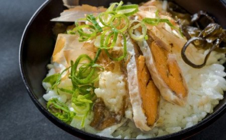 びわ湖産大きめにごろ鮒（子持ち）鮒寿司スライス、オス１尾食べ比べ CJ-0004
