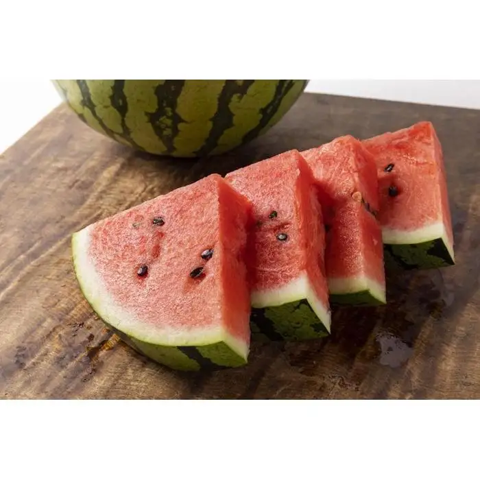 【2026年7月下旬〜8月上旬順次発送予定】高級南魚沼八色産スイカ「こまがた家の八色のスイカ」プレミアム大玉 1玉