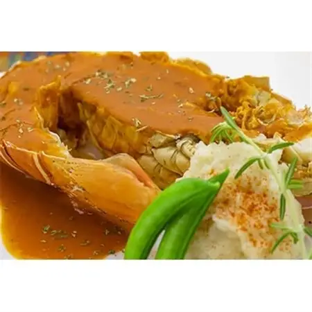 ロブスター料理付き国産牛ヘレステーキフルコース　(2名様分)_旅行券・チケット 食事券  _【1091564】