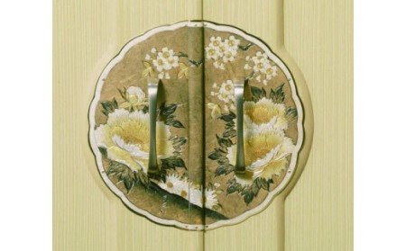 桐たんす専門店より 総桐箪笥「宝珠（衣装たんす）」 【普段着が着物の方に】開戸内部は取り出しやすい総お盆タイプ。　職人による、手作り・手仕上げの工場よりお届け／総桐箪笥和光　AH041