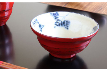 【美濃焼】漆陶 六兵衛茶碗 根来【宗山窯】食器 ご飯茶碗 ボウル 鉢 漆 呉須 染付 工芸品 職人 赤 レッド 陶器 送料無料  [MBI014]