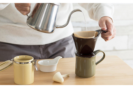 【美濃焼】ドリップコーヒーセット ダブル ピンク【ZERO JAPAN】食器 コーヒーカップ キャニスター ドリッパー マグカップ ティーカップ ティーセット コーヒー豆 珈琲 保存容器 ペア 夫婦 カップル パートナー ホワイト ピンク 白 桃 おしゃれ ギフト プレゼント 贈り物 送料無料 [MBR114]