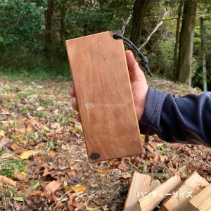 Woodstand solo 欅　天然堅木で作る携帯薪割台