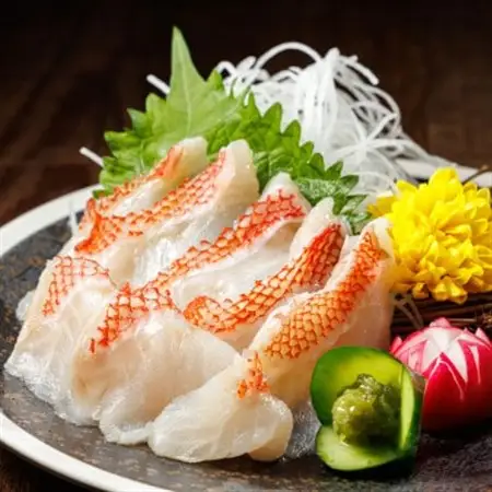 北海道産 キンキ(メンメ)の湯霜造り刺身・海鮮丼　70g×2パック＜冷凍＞_刺身 さしみ 刺し身 刺身セット 小分け 海鮮丼 海鮮丼セット 手巻き寿司 人気 産地直送 魚介類 海鮮 絶品 人気 ヒロセ 北海道 釧路町 釧路超 特産品 _【配送不可地域：離島】【1297928】