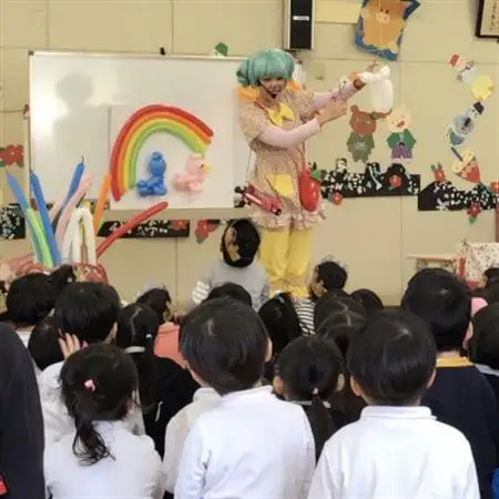 バルーンパフォーマーキャサリンによるバルーンショー(イベント・ホームパーティなど)_ 地域サービス  _【1286988】