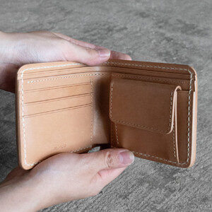 栃木レザー使用｜やわらか本革二つ折り財布｜Half wallet 02C｜タン｜minca（全7色）