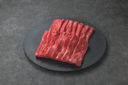鳥取和牛 赤身すき焼き用スライス（300g）【やまのおかげ屋】HN012-003