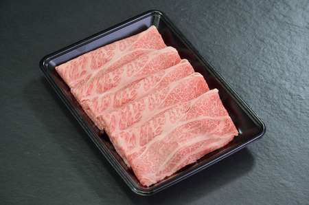 鳥取和牛 肩ロースすき焼き用スライス（300g）【やまのおかげ屋】HN012-004