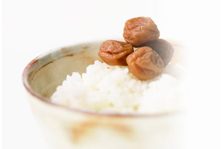 甲州小梅ぼし 昆布漬 1kg 化粧箱入りALPCG003