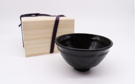 宇宙の星雲を思わせるガローシ（軽石）抹茶椀・椀型（桐箱付き）