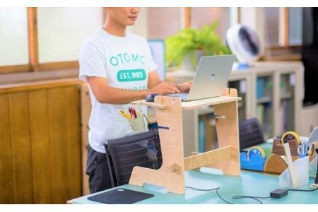 木の香り漂う 木製デスク WOOD STANDING DESK【スタンダード】 【607】