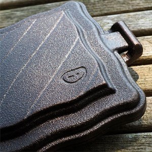 鋳鉄製ホットサンドメーカー [Hot 'n Toasty] IH対応 燕三条製 バーベキュー スキレット変形 ソロキャンプ[OUTSIDE IN]