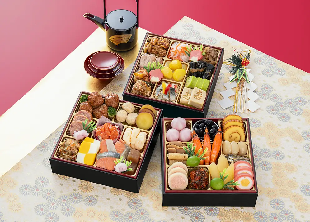 千賀屋謹製 2027年 迎春おせち料理「おもいやり」和風三段重 3人前 全38品 おせち 三段重 厳選食材使用 冷蔵 解凍不要 冷蔵お届け 冷蔵配送 家族団欒 老舗料亭監修 人気 グルメ 食品 年内お届け 年内配送 12月30日配送 12月31日配送 指定日配送 正月 新年 和風 本格おせち 伝統の味 017-008