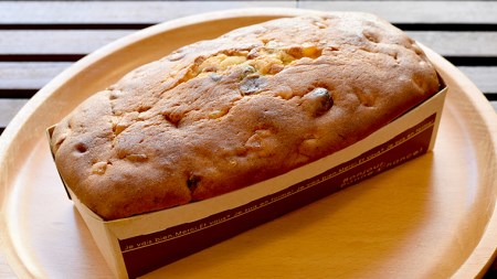 パウンドケーキ （ドライフルーツ、くるみ） 
