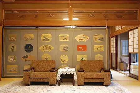 文化財の宿　八ツ三館　季節の会席を楽しむ１泊２食ペア宿泊券【聚楽の間】［L0018pi］