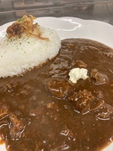 欧風ビーフカレー200g×4_欧風 ビーフカレー 200g × 4 レトルト レトルトカレー 牛ネック 和牛筋肉 コク 小分け 常温保存 牛 牛肉 常備食 保存食 防災 備蓄 非常食 防災食 アレンジ うどん ドリア 焼きカレー グラタン お取り寄せ お取り寄せグルメ 福岡県 久留米市 送料無料 〔Ca018〕