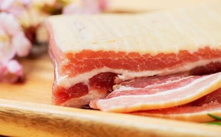 めるかーど おたる桜いぶし 生ベーコン 700g