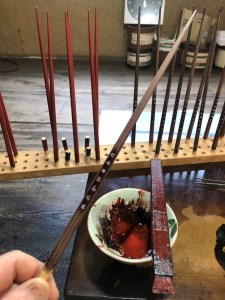 螺鈿(らでん)うるし塗り 夫婦箸 黒と朱