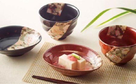【美濃焼】加賀友禅 小粋睦揃 小鉢・茶碗【株式会社サンエー】食器 茶碗 ご飯茶碗 小鉢 皿 夫婦 赤 黒 ギフト 箱入り 花柄 和食器 和柄 ペア 贈り物 記念 送料無料[MDP029]