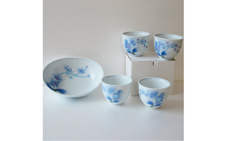 有田焼 華山窯（胡蝶蘭中鉢・いっぷく碗４個セット） 東洋セラミックス 30000円 3万円 A30-683