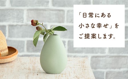 【美濃焼】piccola(ピッコラ) 一輪挿し shizuku(しずく) グリーン 【金新製陶所】インテリア 雑貨 花瓶 一輪挿し お花 コンパクト グリーン 緑 写真映え かわいい シンプル おしゃれ ギフト プレゼント 贈り物 送料無料 [MDG009]
