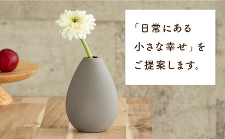 【美濃焼】piccola(ピッコラ) 一輪挿し shizuku(しずく) グレー 【金新製陶所】インテリア 雑貨 花瓶 一輪挿し お花 コンパクト グレー 灰 写真映え かわいい シンプル おしゃれ ギフト プレゼント 贈り物 送料無料 [MDG012]