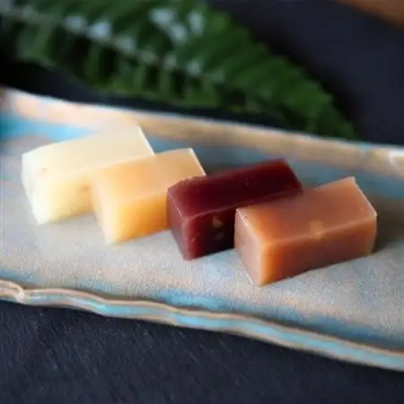 【味比べ】「純栗」「あずき」「ざら茶」「そば茶」4種羊羹〈大〉贅沢セット【1325141】