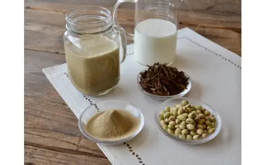 滋賀県産【お茶屋がつくる 抹茶プロテイン+お茶屋がつくる ほうじ茶プロテイン】900g×2（約2ヵ月分）シェイカー付