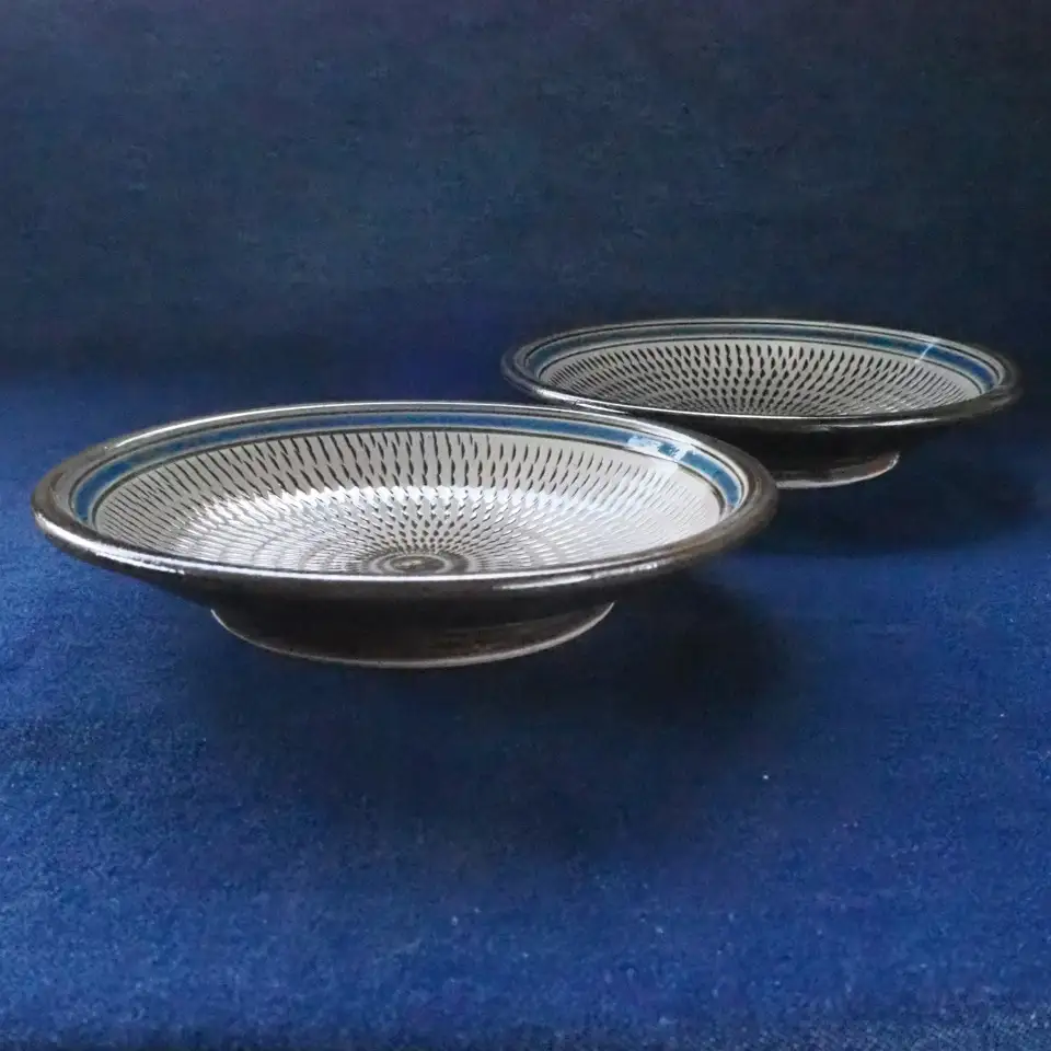 小石原焼呉須帯飛鉋六寸皿2枚セット(金丸窯)直径約18cm H37