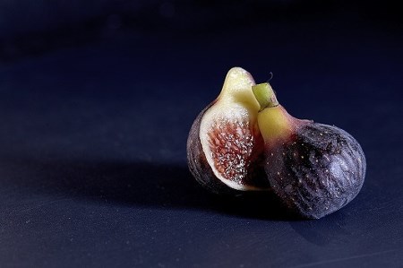 特別栽培 ビオレソリエス（黒イチジク） _特別栽培 ビオレソリエス 黒イチジク 計1kg イチジク 250g × 4パック 幻の黒イチジク ポリフェノール 希少 久留米市内で生産 福岡県 久留米市 お取り寄せ お取り寄せフルーツ 果物 フルーツ 冷蔵 送料無料 〔Fx003〕