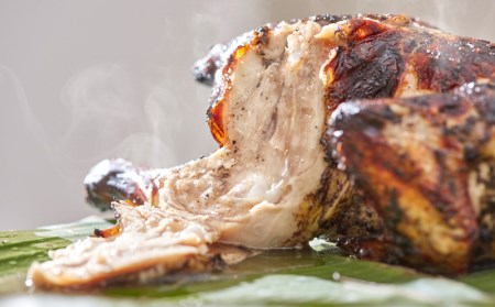 CHAMP CHICKENのブラックローストチキン（ホール）×２羽　沖縄　ヤンバルハーブ　若鶏　ローストチキン