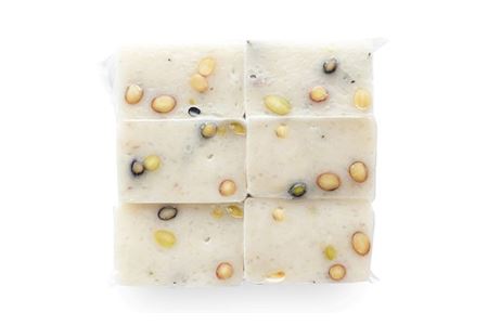 4種の豆をたっぷり使った「五彩豆餅」900g F21R-756
