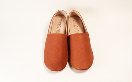 【KUTSUNE〈クツネ〉】ルームシューズ（革製・バブーシュタイプ） (サイズ：M(24.0-24.5cm)、カラー：茶)_0109-001-T03-2-2