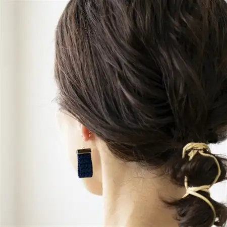 kuska fabricのガルザピアス【ダークネイビー】世界でも稀な手織りファブリック_装飾品・工芸品 ペンダント・ネックレス アクセサリー   装飾品・工芸品 ピアス・イヤリング アクセサリー _【1341721】