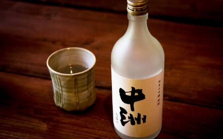 いそのさわ 創業百二十五周年記念 中州純米大吟醸焼酎 (720ml) 焼酎 米焼酎 お酒 酒 アルコール 贈答用 プレゼント 贈り物 福岡県 うきは市