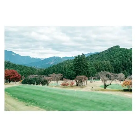 奈良 ゴルフ 休日ペア利用券 池の平ゴルフ場 下北山村 大自然 旅行 施設利用券 利用券 トラベル スポーツ チケット