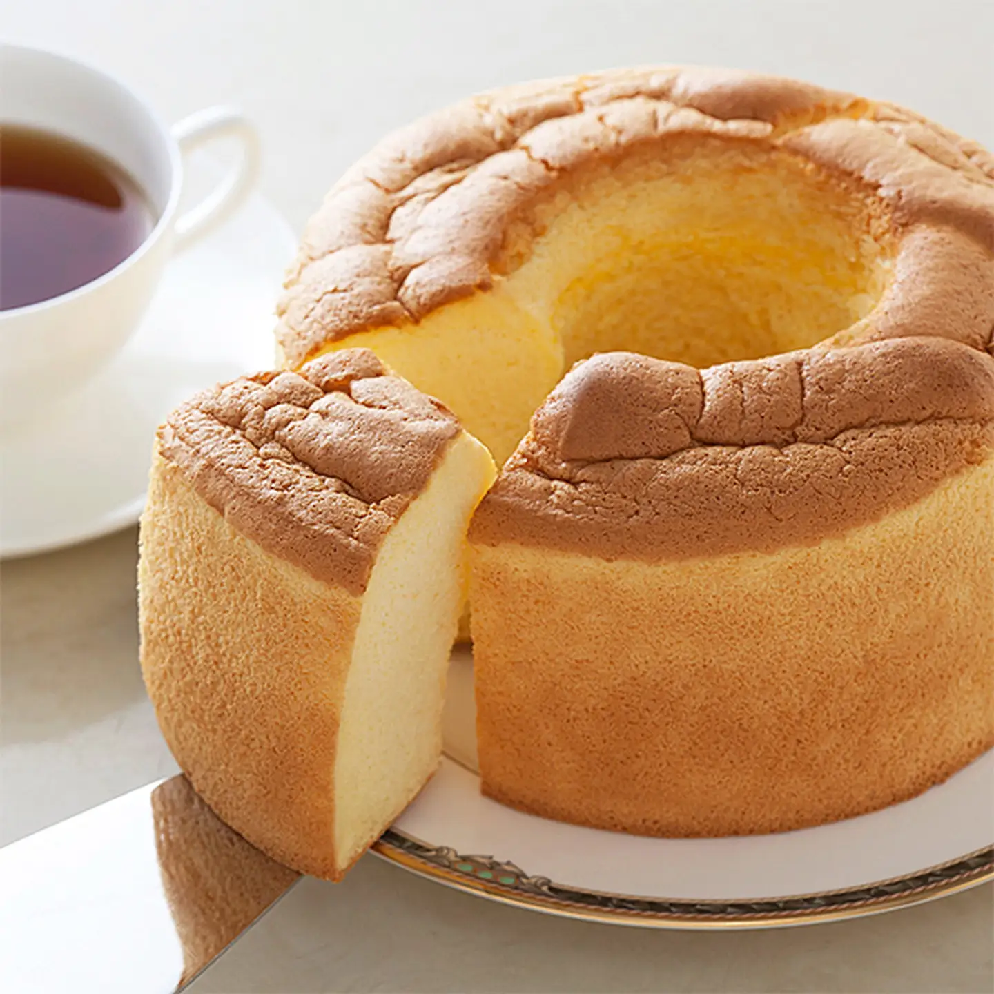 佐賀産100％さがびより使用のお米のシフォンケーキ：B120-024