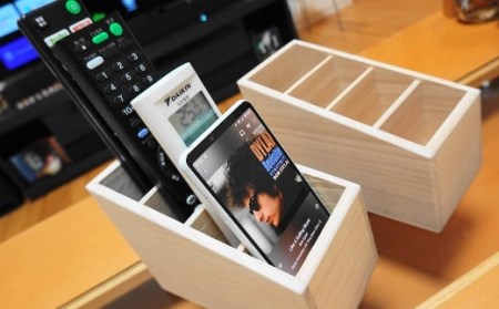 【数量限定】おしゃれな総桐製リモコンラック 4台収納 老舗 増矢桐箱