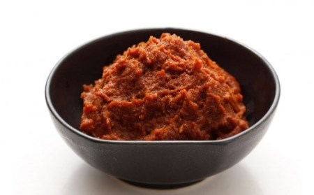 【新潟県産コシヒカリ＆大豆100％使用】じっくり熟成 濃厚なコクと旨味の三階節みそ「田舎」5kg[ZB468]