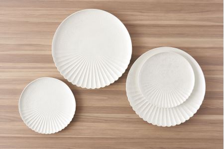 白泡化粧ハーフ菊割皿(16cm/23cm各2枚)