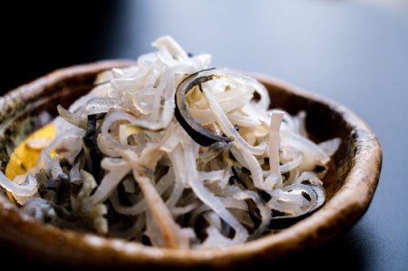 【配送日指定可】 ふぐ皮 ふぐ 河豚 フグ フグ皮 とらふぐ トラフグ てっぴ とらふぐ皮 皮刺身 大満足 セット 大容量 400ｇ 小分け 小分けパック 冷凍 急速冷凍 トラフグ フグ 最高級とらふぐ 父の日 母の日 イベント お中元 お歳暮 贈答用 ギフト 熨斗 のし 大人気 山口県 本場トラフグ 職人 板前 レシピ付き  (1089)