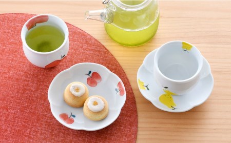 【波佐見焼】りんご・ラフランス ミニ コップ 湯呑 小皿 セット 食器 皿 【松幸陶芸】 [HB46] 波佐見焼