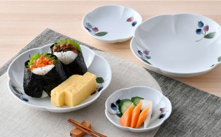 【陶器市特集】【波佐見焼】ブルーベリー 花型 プレート 大小 ペア セット 食器 皿 【松幸陶芸】 [HB48] 波佐見焼