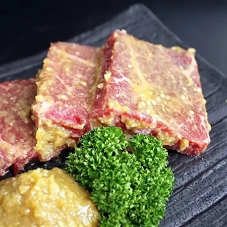 日本酒箱根山蔵元「井上酒造」酒粕使用　足柄牛の吟醸粕漬け_肉  牛肉 _【配送不可地域：離島】【1055807】