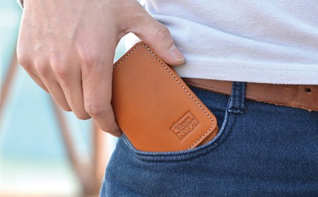 紙幣とカードが入る最小サイズウォレット　バンナイズ オイル シュリンク レザー 本革 財布 コンパクト ファッション小物 アクセサリー 