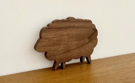 ヒツジ コースター 雑貨 キッチン用品 ウォールナット 木製 かわいい どうぶつ どうぶつの形 アニマル コップ敷き ウッドコースター 