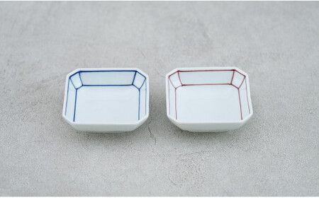 有田焼 隅切小皿 ペアセット【皓洋窯】食器 器 うつわ 小皿 豆皿 醤油皿 手描き 2枚 ペア セット 正方形 四角 ギフト 贈り物 食洗機対応 A14-131