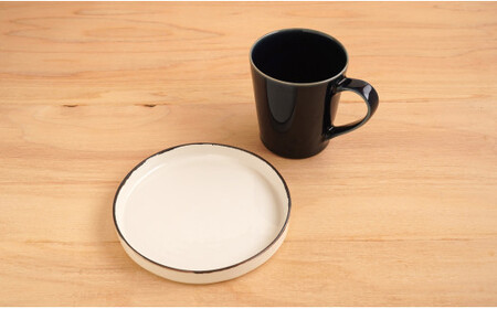 有田焼 スタイリッシュなマグカップとおやつプレートのセット マルシゲ陶器 A24-115