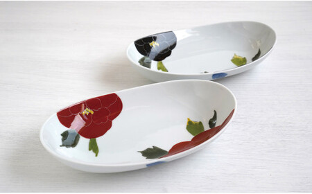 有田焼 赤牡丹・黒牡丹 楕円カレー皿 2枚セット【 泰山 】牡丹 ぼたん 赤 黒 カレー パスタ 煮物 器 食器 A50-321